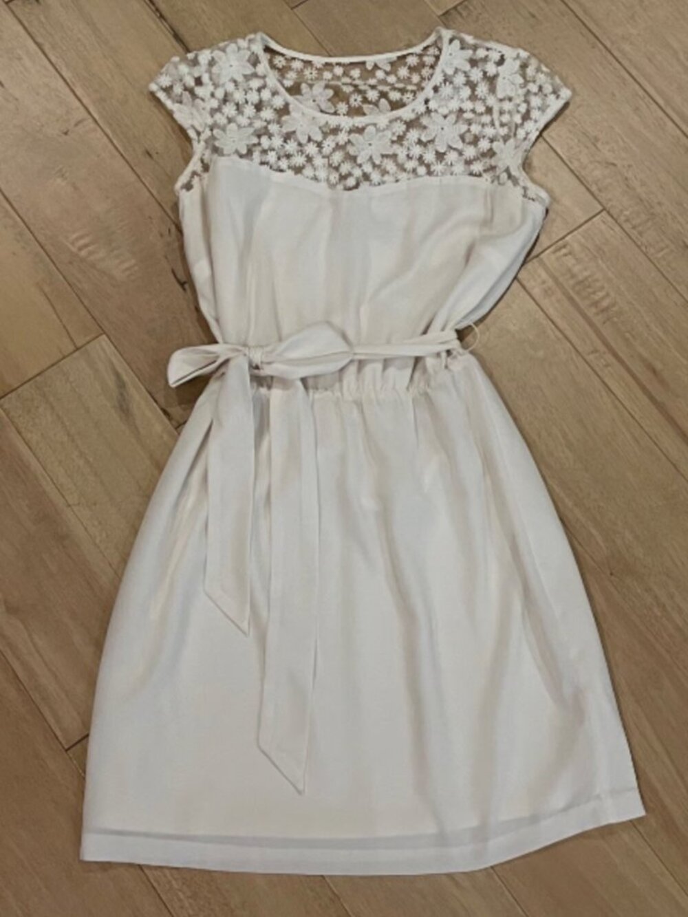 Guess White Tie Dress